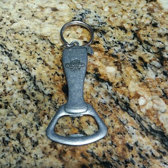 WIDMER BROTHERS BEER Keychain Bottle Cap Opener Key Fob OREGON BREWERY Vintage - Picture 1 of 4